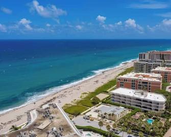 The Palm Beach Hotel Condominium - Palm Beach - Pláž