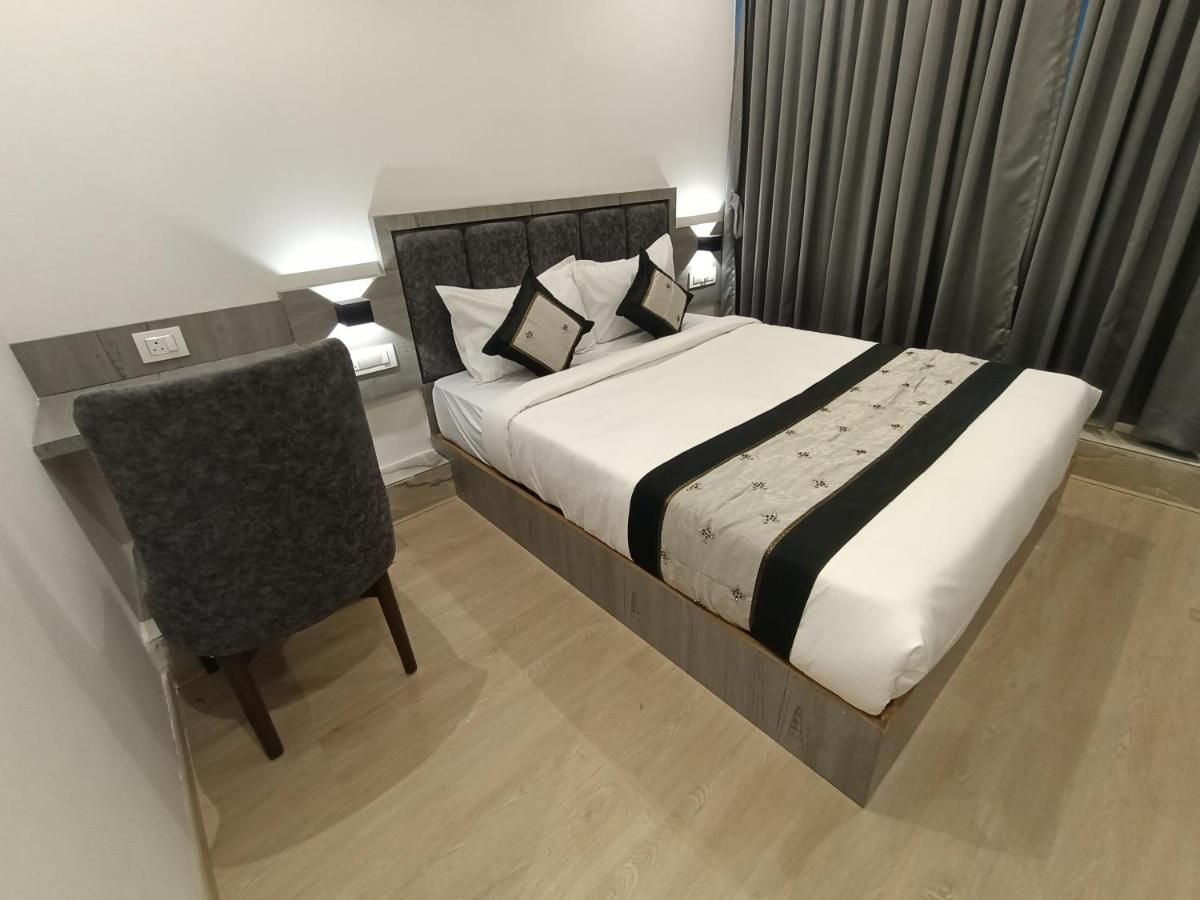 Hotel Beverly Palace Santacruz - Near Bkc - Mumbai Airport T1
