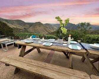 Cedar Creek Falls - Mountain and Milky Way Star Views!!! - Ramona - Patio