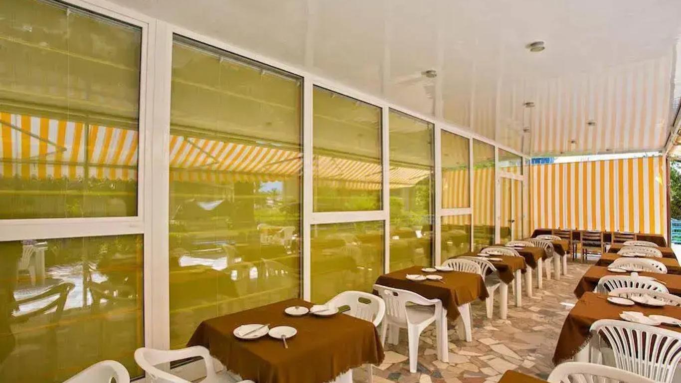 Hotel Antares