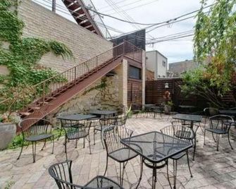 Ruby Room Spa & Wellness - Chicago - Patio