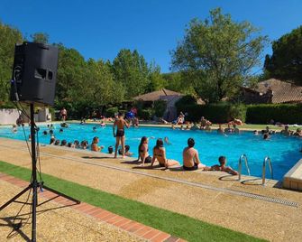 Marina Hotel Club - Cogolin - Zwembad