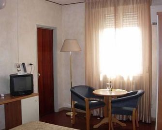 Hotel San Vitale - Dozza - Dining room