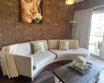 Sailz Villas - Yarrawonga - Living room