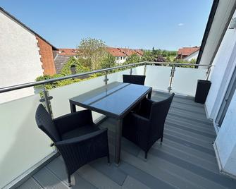 Ferienwohnung Mit Balkon In Calden - Calden - Balcón