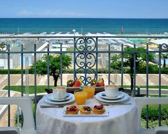 Hotel Ascot Riccione - Riccione