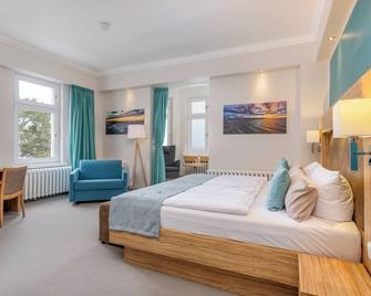 Strandhotel zur Promenade - Binz - Yatak Odası