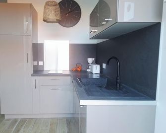 La Grange de Marie studio 2 persons - Monampteuil - Cuisine