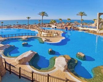 Holiday World Riwo, Affiliated by Meliá - Benalmádena - Uima-allas