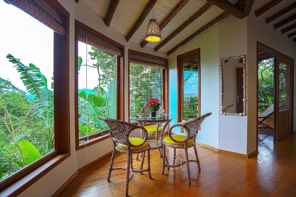 Studios do Barão - Praia do Rosa - Dining room