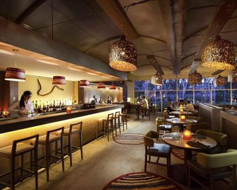 Sails in the Desert - A member of Pullman Hotels - יולרה - בר