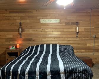 Beautiful Country Shop Home/Cabin - Hartley - Schlafzimmer