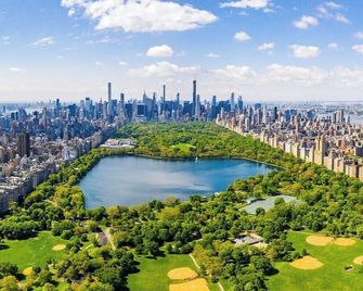 SWJ 5th - Perfect for Tourism: Near Train, Times Sq, Dining - ניו יורק - נוף חיצוני