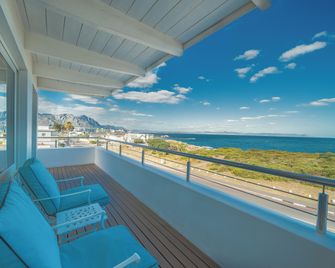 One Marine Drive Boutique Hotel & Spa by The Living Journey Collection - Hermanus - Balcón