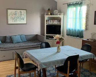 My little sweet home - Charavines - Salle à manger