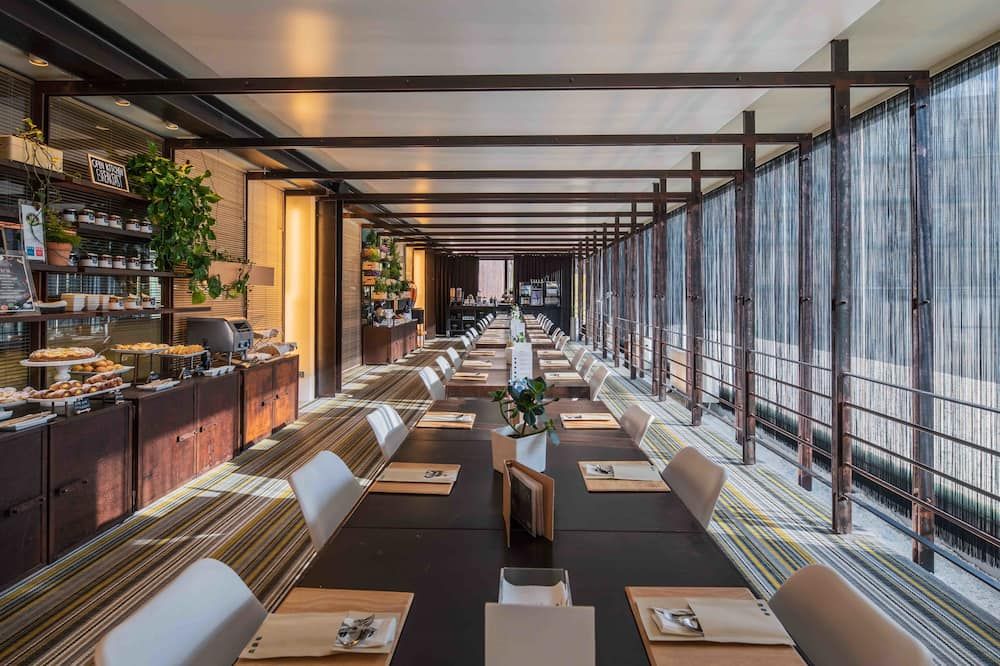 اونا هو ولس وان سيراكوسا - سرقوسة - مطعم