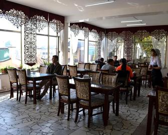 بيت شباب آبل بيشكيك - بيشكيك - مطعم