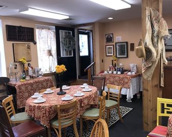 Caldwell Messenger Suites - Caldwell - Restaurant