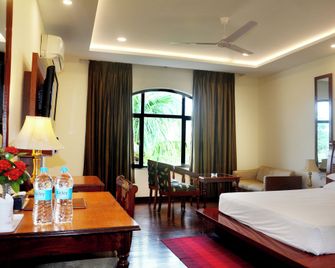 The Royal Residency - Bodh Gaya - Phòng ngủ
