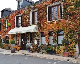 Logis Auberge Du Centre - Chitenay - Bâtiment