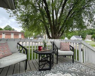 Pleasant Stay in Pella - Pella - Balkon