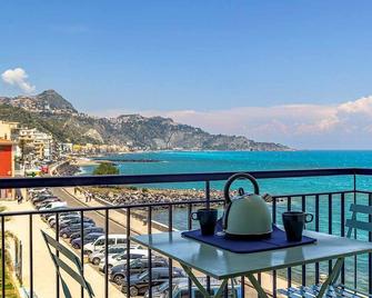 Mari Sea Home - Giardini Naxos - Balkon