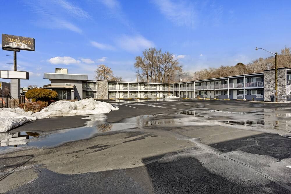 Temple View Inn: Skiing & Downtown Delights Await!' - Ogden - Building
