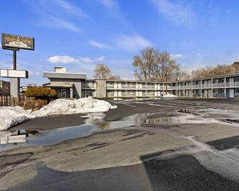 Temple View Inn: Skiing & Downtown Delights Await!' - Ogden - Building