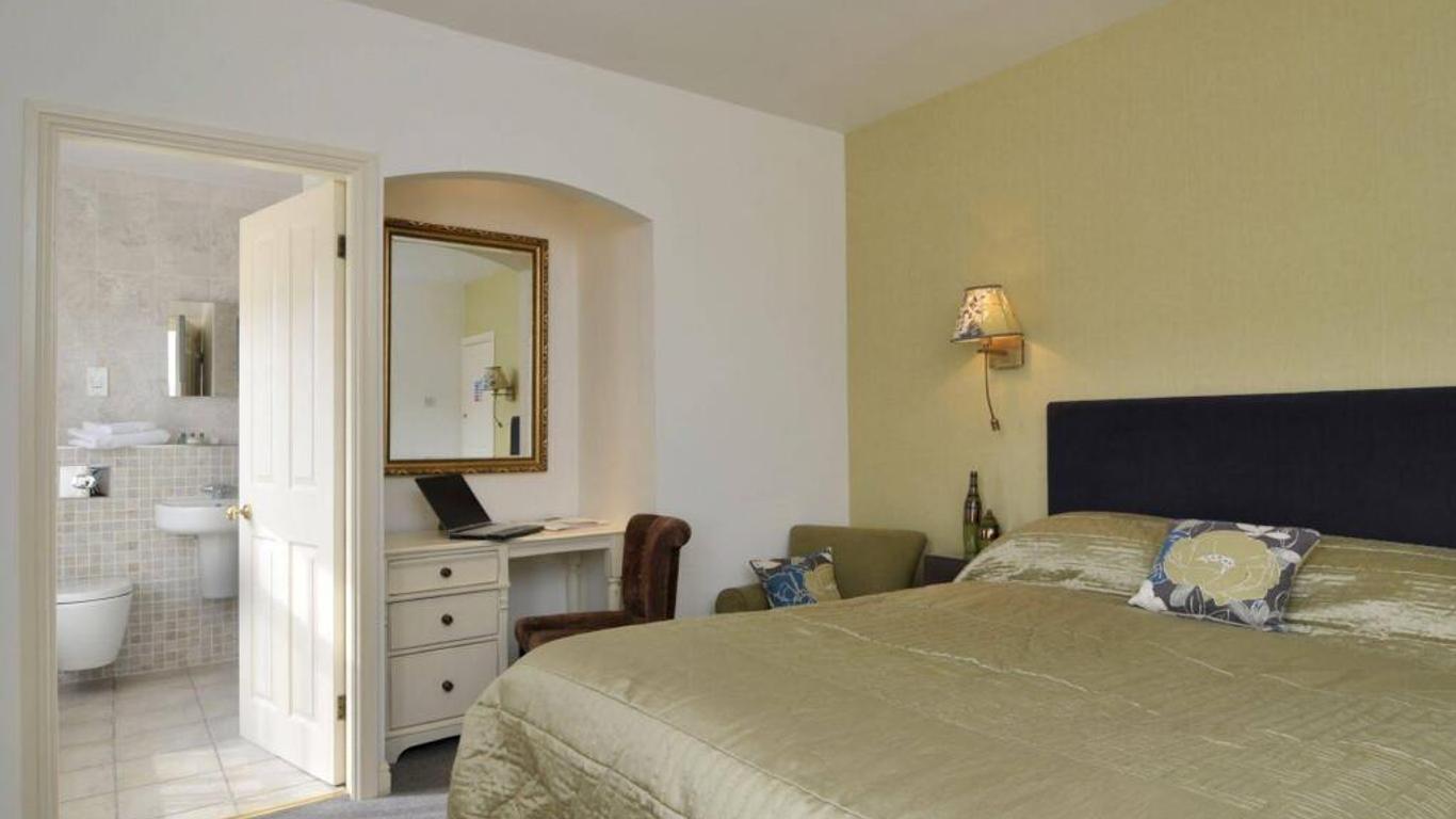 The Raven Hotel