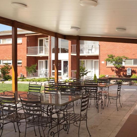 Forrest Hotel and Apartments image 1