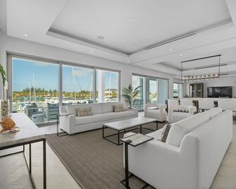 Casablanca Bahamas- New Luxury Waterfront Condo, Palm Cay, The Bahamas - Nassau - Living room