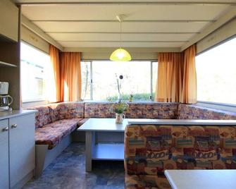 Bungalow Sun am See - Zirkow - Sala de estar