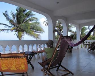 Tarpon- Beachfront Apartment (4 guests), Level 2 - Xcalak - Patio
