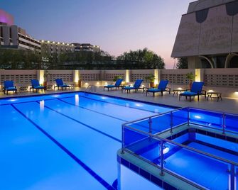 Crowne Plaza Jeddah By IHG - Jedda - Uima-allas