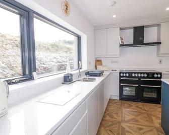 Ballyness Bay - Gortahork - Kitchen