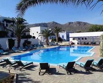 Boulafendis Hotel Apartments - Álinda - Piscina