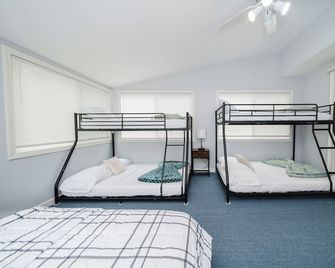 17 - 4br Randolph - Cozy Single House - Randolph