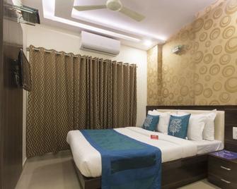 Hotel Accore Inn - Mumbai - Bedroom