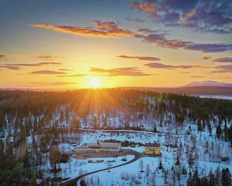 Rymlig Lägenhet i Lannavara med Älvutsikt Fyra Rum, Plats för 6 Personer - Lannavaara