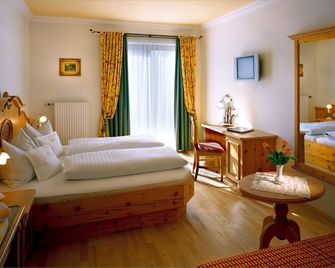 Hotel Brückenwirt - Sankt Johann im Pongau - חדר שינה