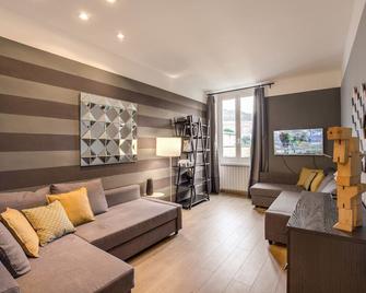 Cinque Terre Stylish Apartments - La Spezia - Living room