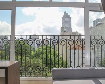 Sunny Serviced Apartment - Ho Chi Minh City - Balcony