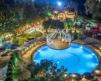 Hotel Legjenda - Szkodra - Basen
