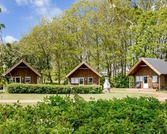 Jelling Family Camping & Cottages - Jelling - Budynek