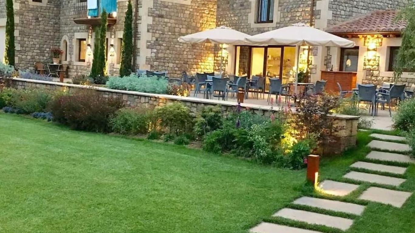 La Fuentona De Santillana