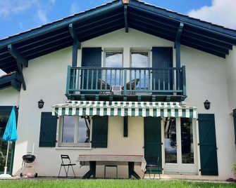 My charming house moxko berria - Saint-Pée-sur-Nivelle - Bâtiment