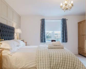 Stylish Retreat with Private Garden in Tetbury - Tetbury - Bedroom