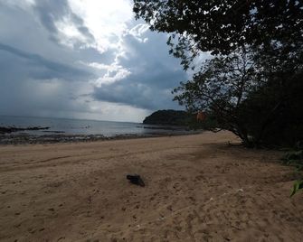 Koh Phu Valley - Koh Jum - Playa