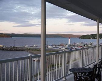 Motel Royal - Témiscouata-sur-le-Lac - Balcony