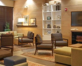 Greentree Inn & Suites Phoenix Sky Harbor - Phoenix - Sala d'estar